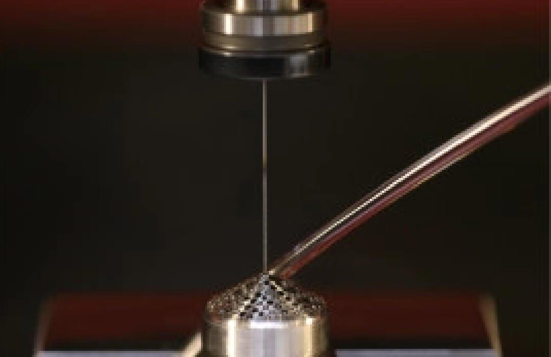 超精密金属加工